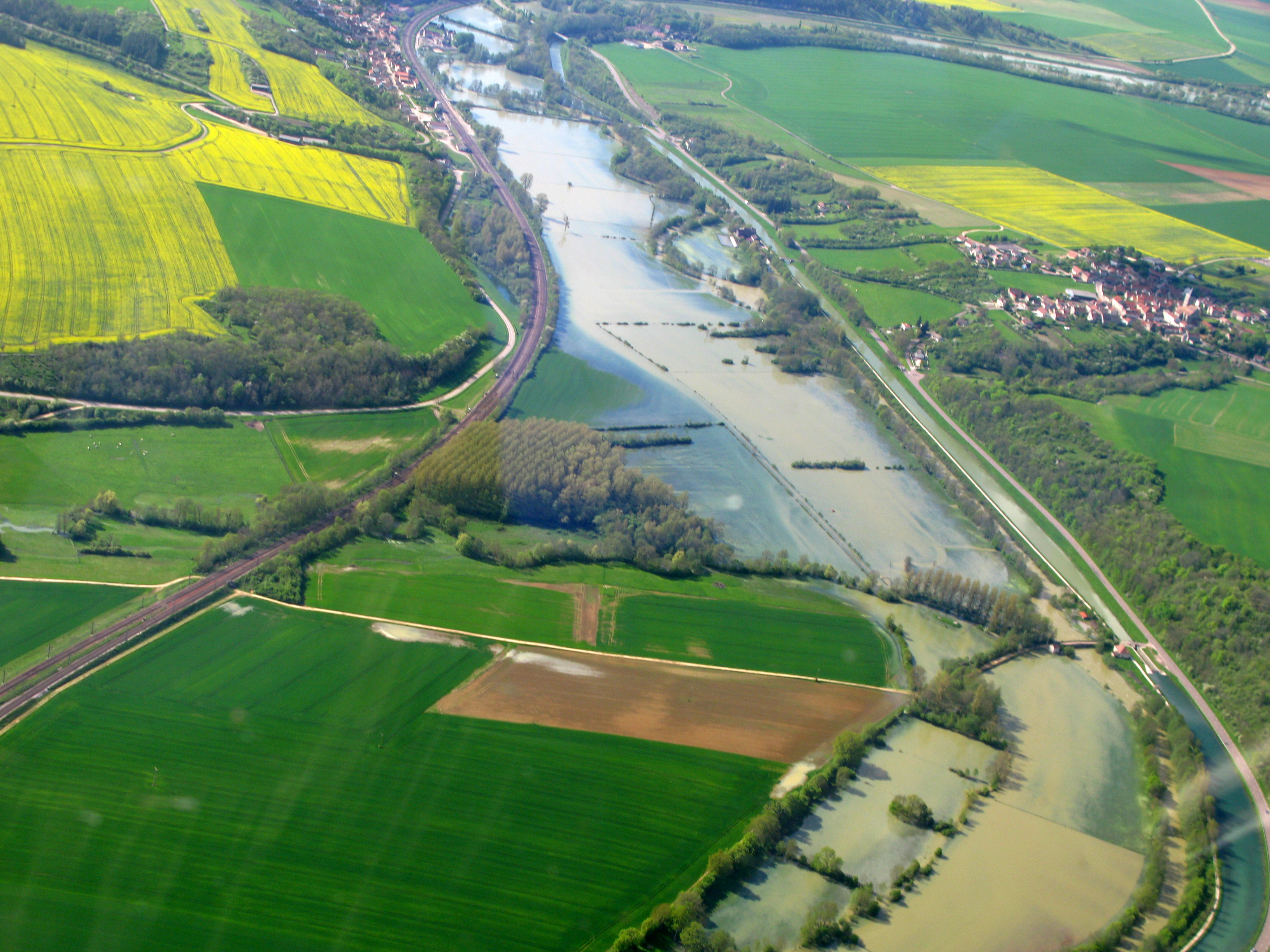 Crue de l'Armançon, en mai 2013, à Rougemont en Côte d'Or